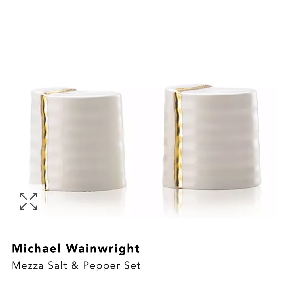 Salt and pepper set